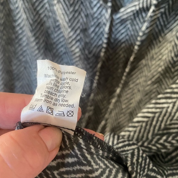 Jcrew size8 blouse black white print excellent condition - Picture 5 of 5